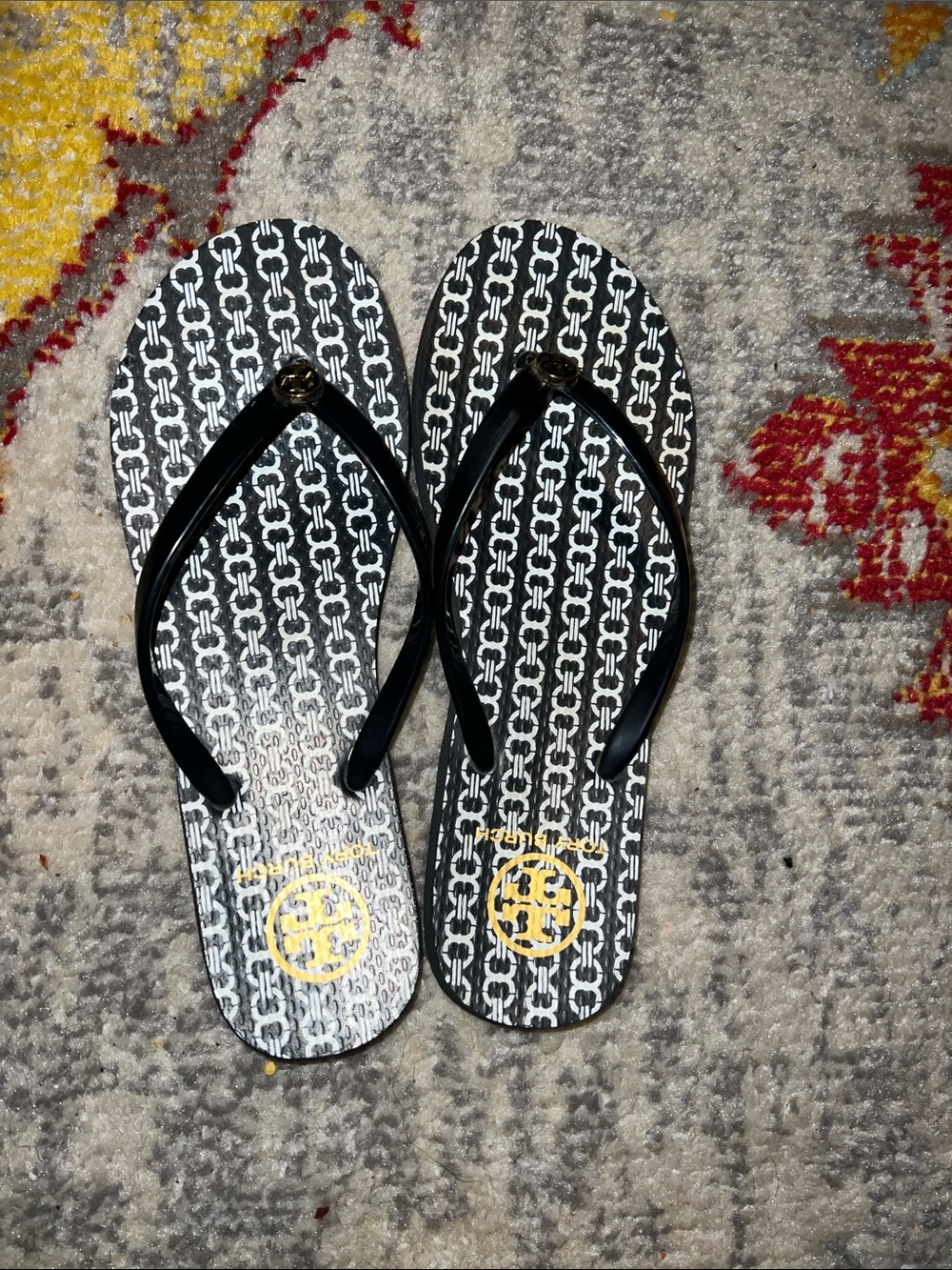 Tory Burch black white Gemini Link flip flops 9 vacation resort casual sandals